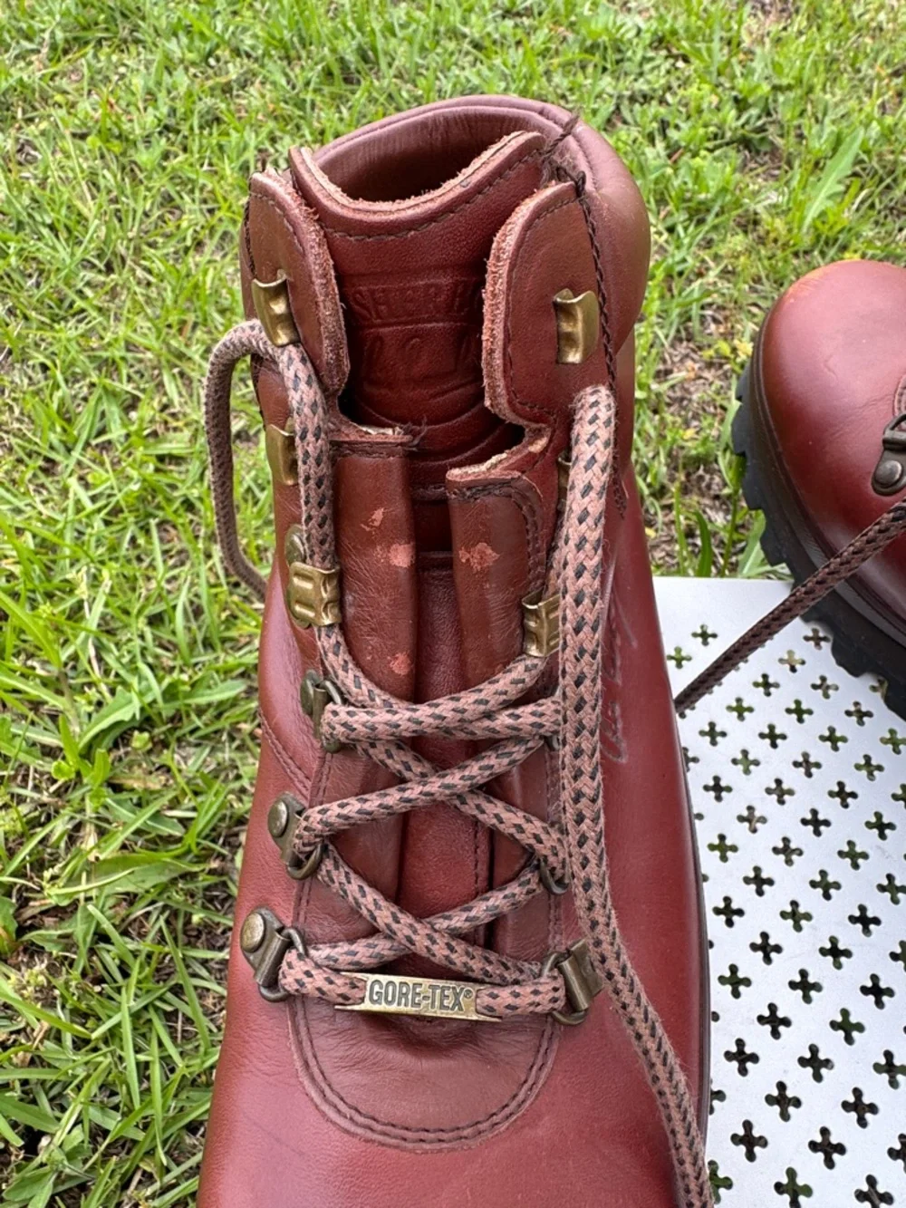 The Brasher Boot Co. LADY GTX Women’s Leather Hiking Boot Size 7 UK (US Size 9) - Picture 9 of 10